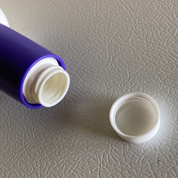 New Tupperware, rolling pin - Picture 2 of 5